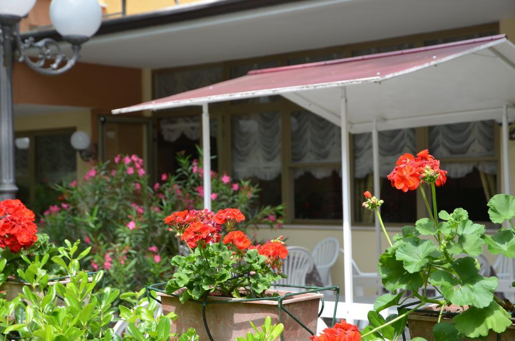 Hotel Monique Cervia Luaran gambar