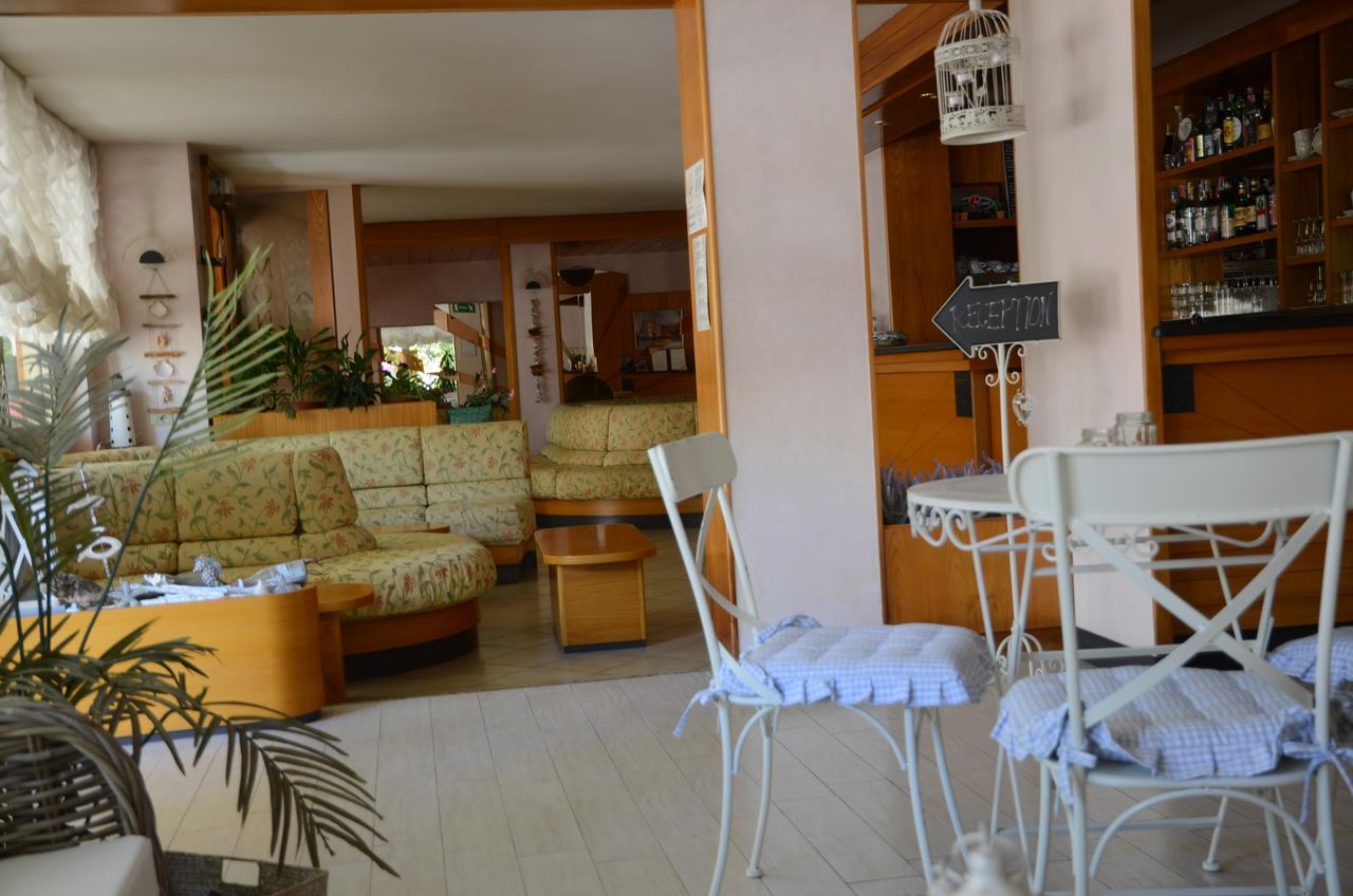 Hotel Monique Cervia Luaran gambar